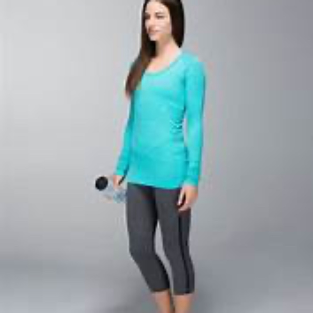 Lululemon swifty aqua run top